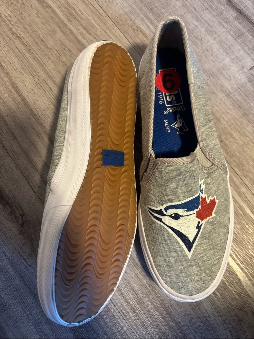 Keds x Toronto Blue Jays Women’s Slip-On Sneakers Grey MLB Size 6 - Picture 3 of 4